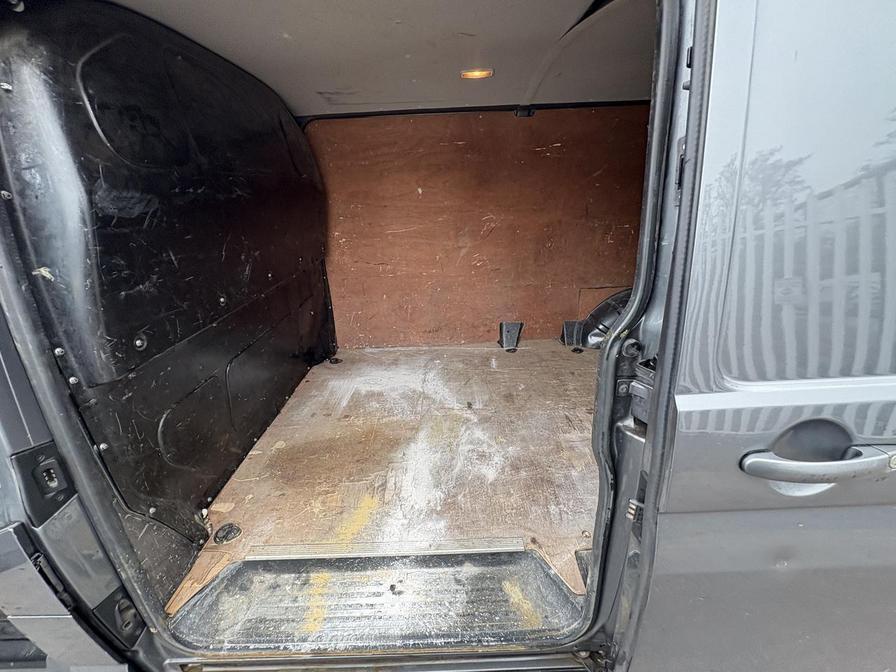 Used Volkswagen Transporter 2013 for sale - 76745804: Photo 14