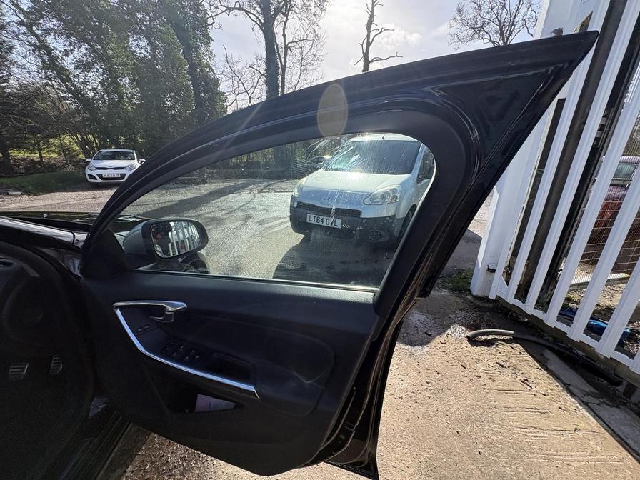 Used Volvo V60 2011 for sale - 77899116: Photo 18