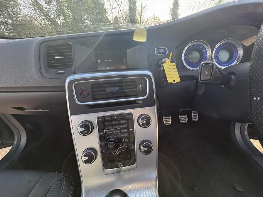 Used Volvo V60 2011 for sale - 77899116: Photo 19