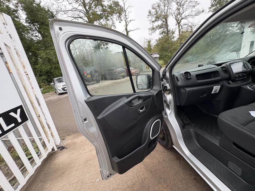 Used Vauxhall Vivaro 2018 for sale - 76587381: Photo 13
