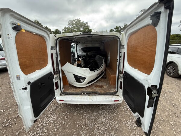 Used Vauxhall Vivaro 2017 for sale - 75073637: Photo 15