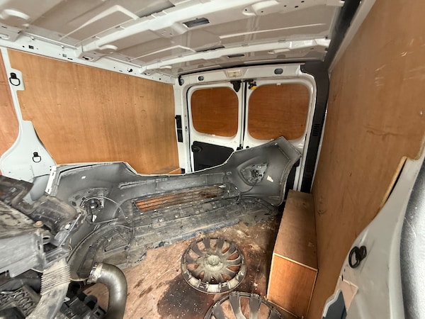 Used Vauxhall Vivaro 2017 for sale - 75073637: Photo 3