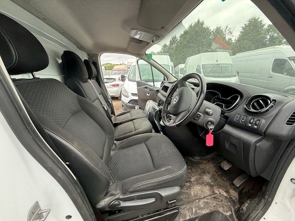 Used Vauxhall Vivaro 2017 for sale - 75073637: Photo 4