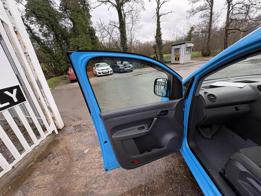 Used Volkswagen Caddy Maxi 2011 for sale - 77500055: Photo 17