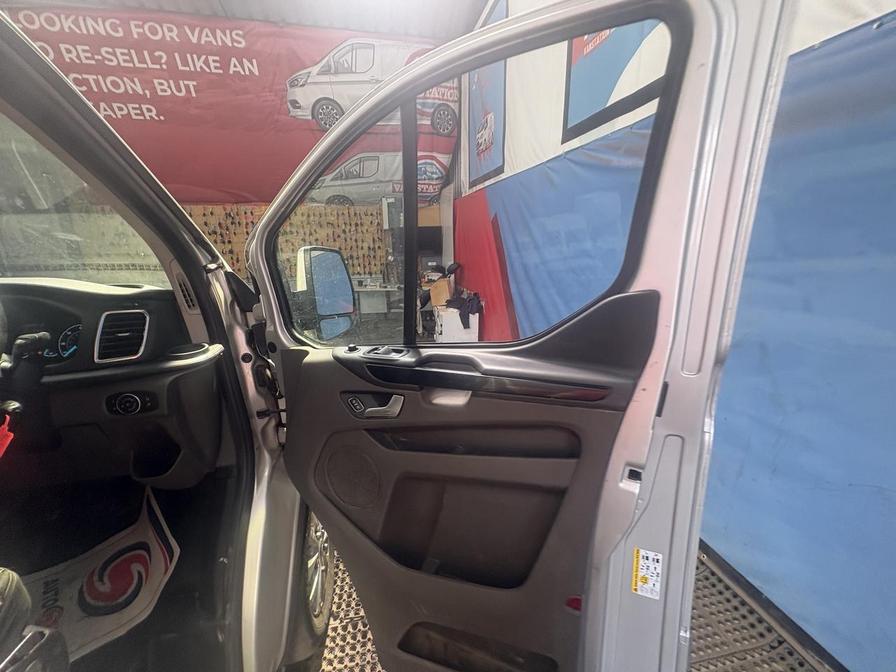 Used Ford Transit Custom 2019 for sale - 76610052: Photo 2