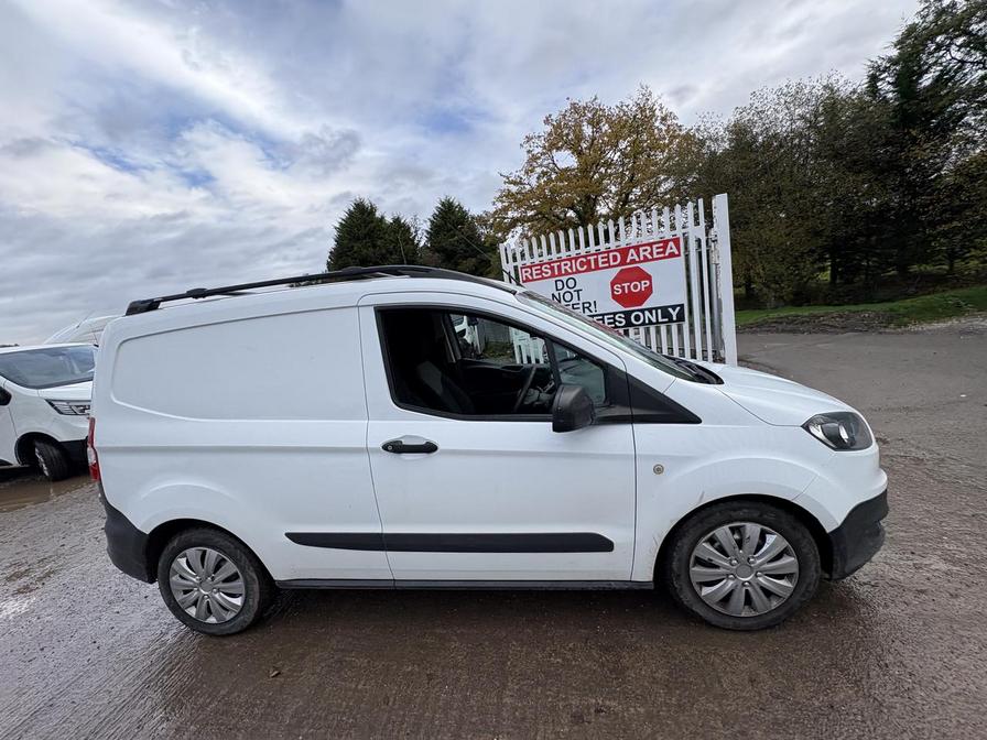 Used Ford Transit Courier 2017 for sale - 76475469: Photo 12