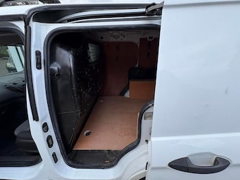 Used Ford Transit Courier 2017 for sale - 76475469: Photo