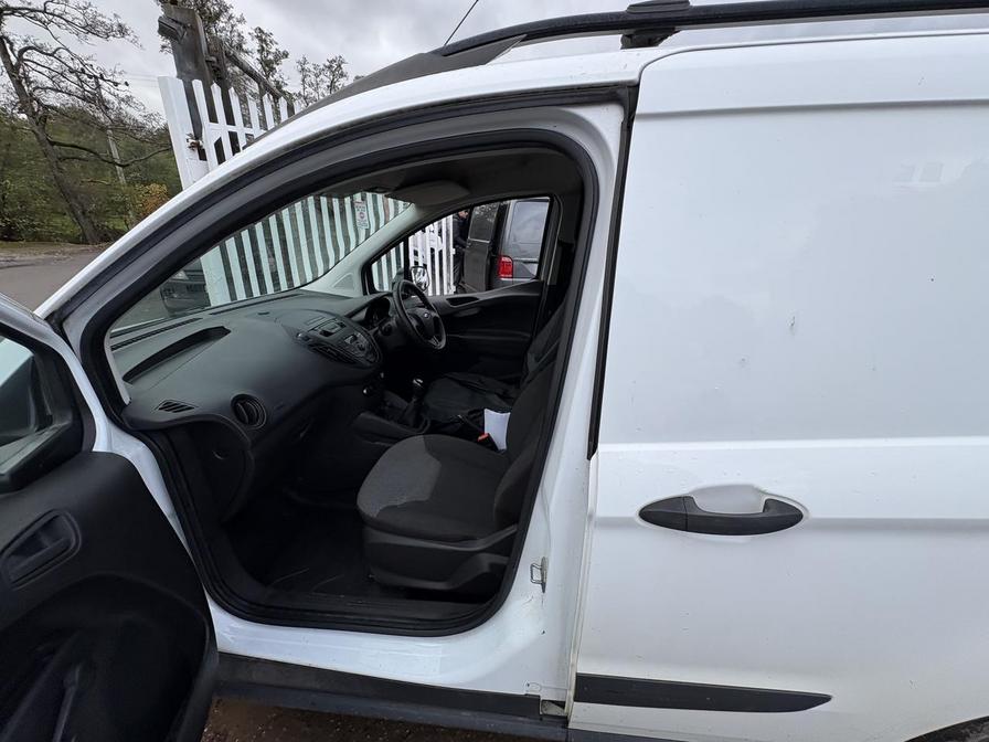 Used Ford Transit Courier 2017 for sale - 76475469: Photo 4