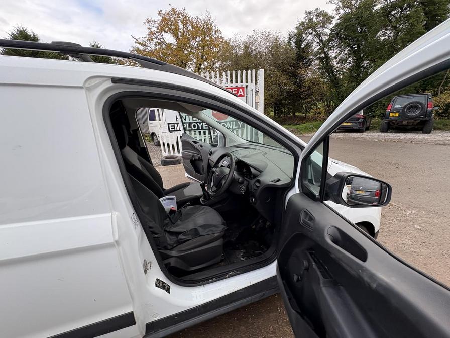Used Ford Transit Courier 2017 for sale - 76475469: Photo 5