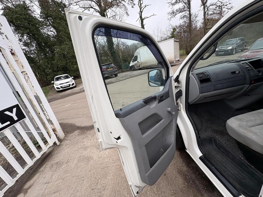 Used Volkswagen Transporter 2004 for sale - 77810726: Photo 9