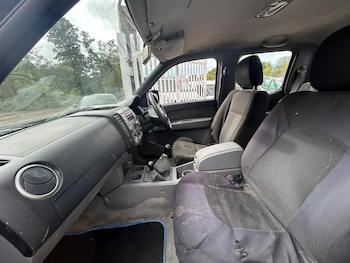 Used Mazda BT-50 2006 for sale - 76100197: Photo