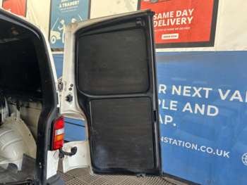Used Volkswagen Transporter 2005 for sale - 75025291: Photo