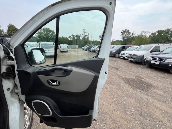 Used Renault Trafic 2018 for sale - 74922601: Photo 19