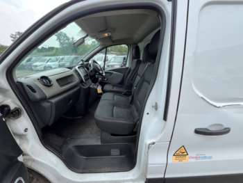 Used Renault Trafic 2018 for sale - 74922601: Photo