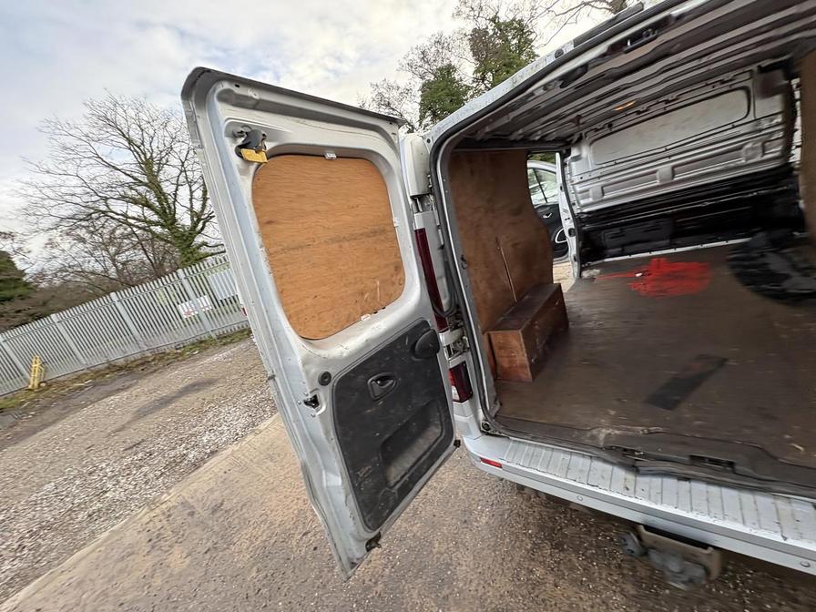 Used Vauxhall Vivaro 2017 for sale - 76978455: Photo 10