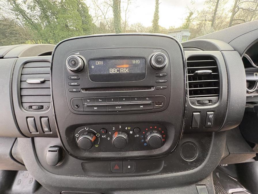 Used Vauxhall Vivaro 2017 for sale - 76978455: Photo 13