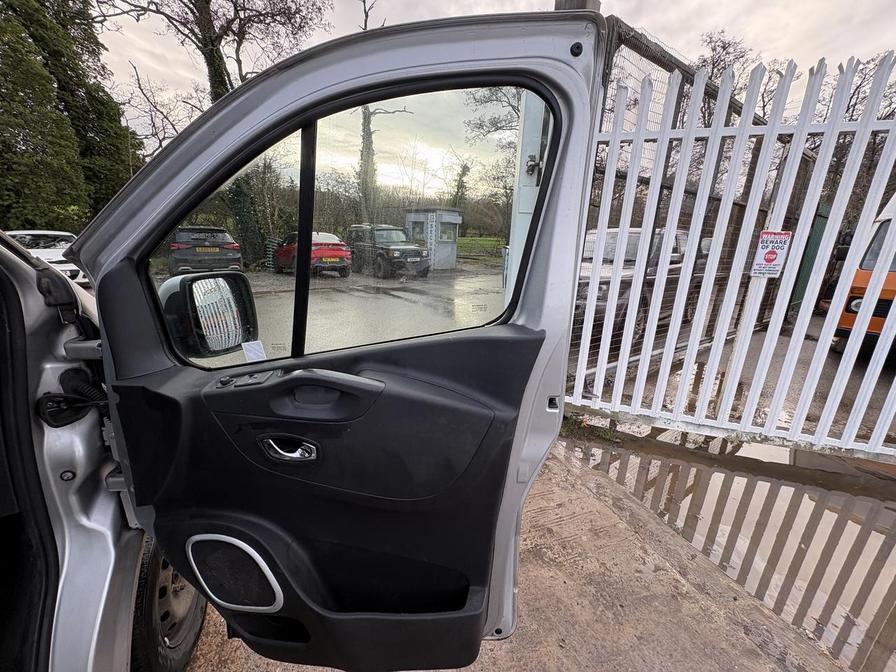 Used Vauxhall Vivaro 2017 for sale - 76978455: Photo 15