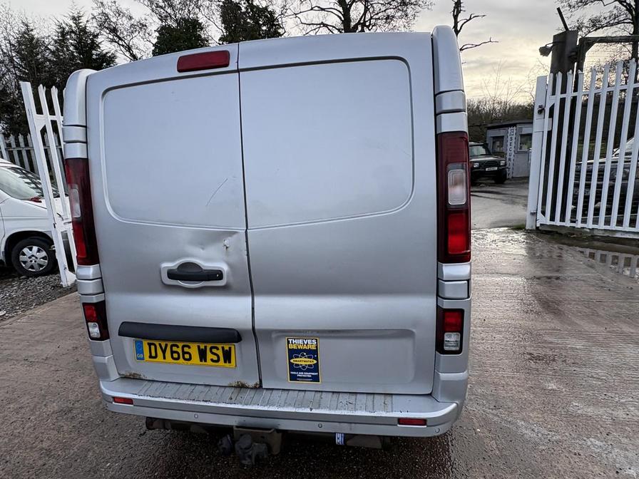 Used Vauxhall Vivaro 2017 for sale - 76978455: Photo 2