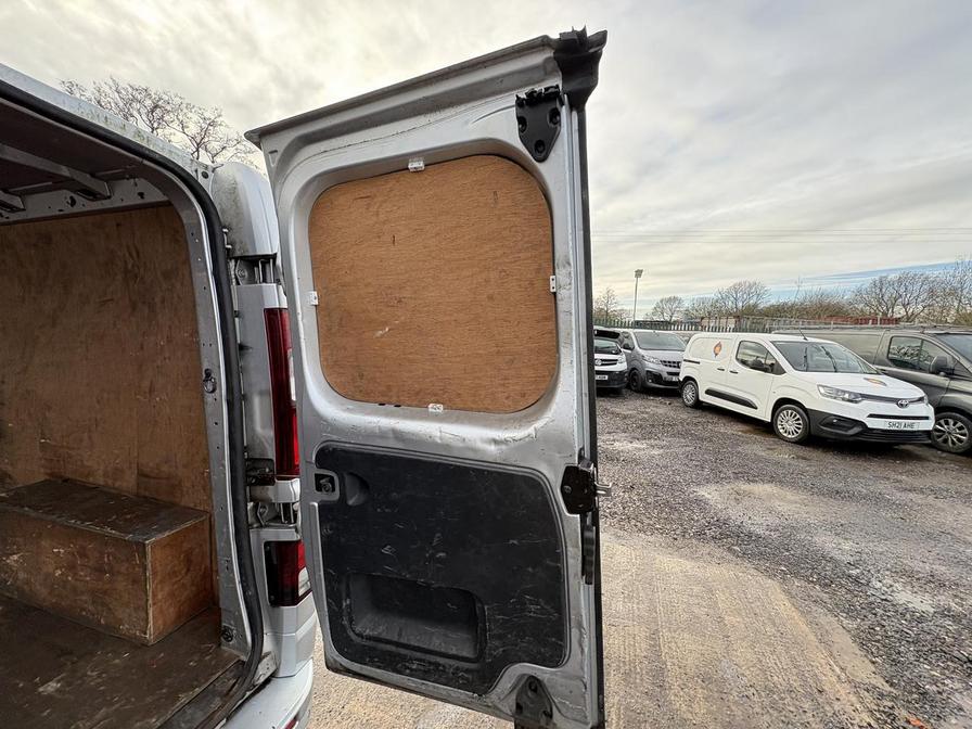 Used Vauxhall Vivaro 2017 for sale - 76978455: Photo 5