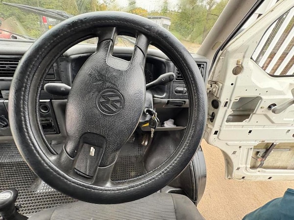 Used Volkswagen Transporter 1997 for sale - 76285827: Photo 11