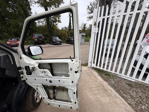 Used Volkswagen Transporter 1997 for sale - 76285827: Photo 15