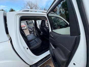 Used Nissan Navara 2016 for sale - 76754893: Photo