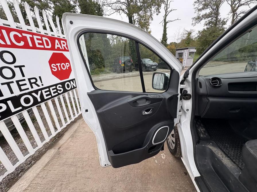 Used Vauxhall Vivaro 2017 for sale - 76731992: Photo 16
