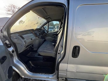 Used Renault Trafic 2005 for sale - 76732001: Photo