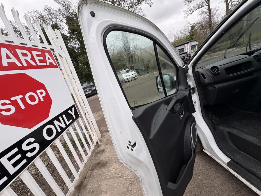 Used Vauxhall Vivaro 2017 for sale - 78146126: Photo 12