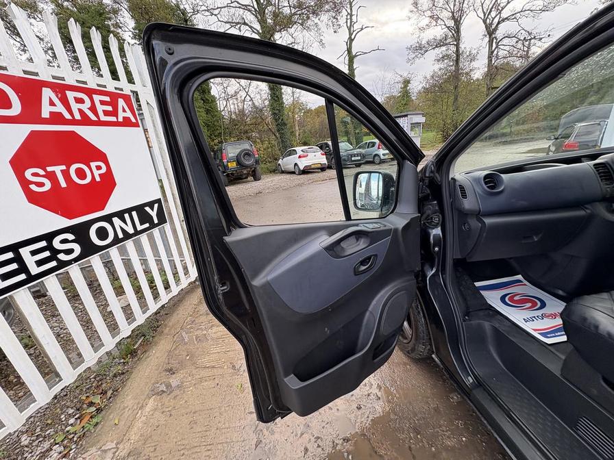 Used Vauxhall Vivaro 2016 for sale - 77060940: Photo 13