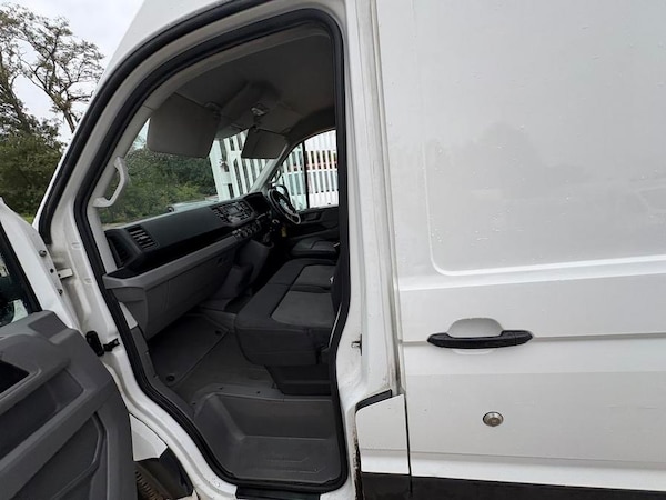 Used Volkswagen Crafter 2021 for sale - 76096237: Photo 2