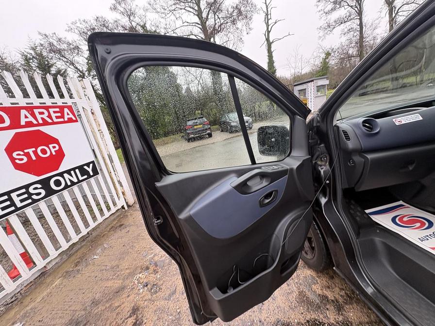 Used Vauxhall Vivaro 2018 for sale - 77565606: Photo 12