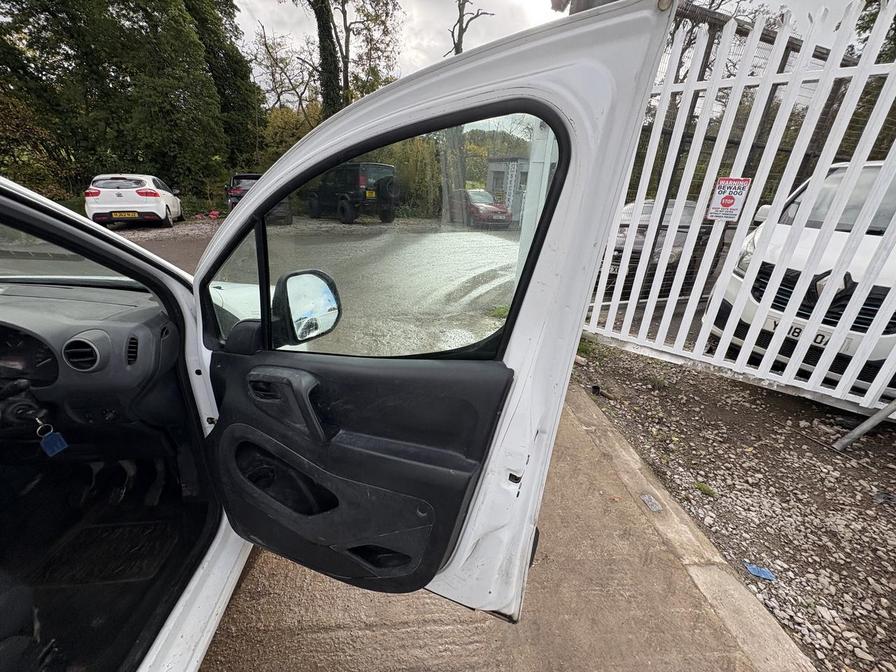 Used Peugeot Partner 2011 for sale - 76339096: Photo 17