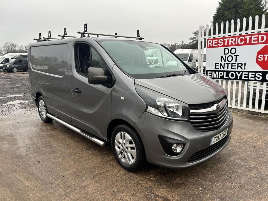 Used Vauxhall Vivaro 2017 for sale - 77043742: Photo 2