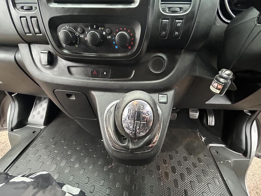 Used Vauxhall Vivaro 2017 for sale - 77043742: Photo 23