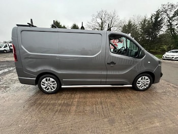 Used Vauxhall Vivaro 2017 for sale - 77043742: Photo