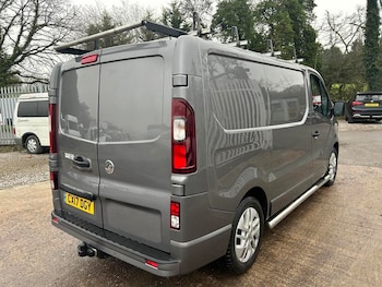 Used Vauxhall Vivaro 2017 for sale - 77043742: Photo
