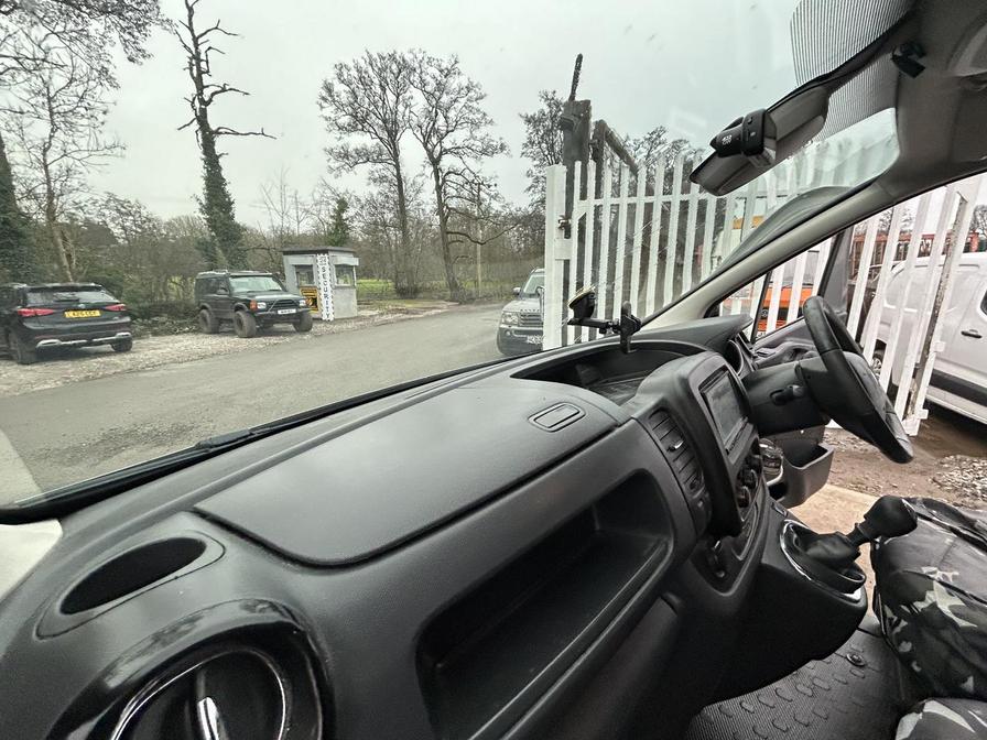 Used Vauxhall Vivaro 2017 for sale - 77043742: Photo 8