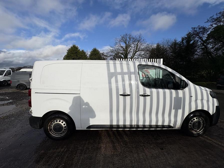 Used Vauxhall Vivaro 2020 for sale - 77526677: Photo 2