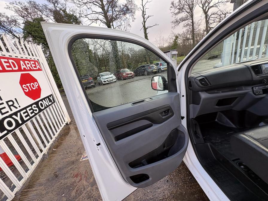 Used Vauxhall Vivaro 2020 for sale - 77526677: Photo 23