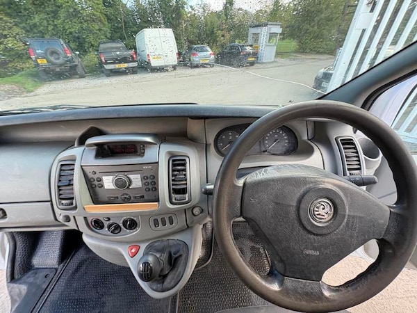 Used Vauxhall Vivaro 2010 for sale - 76100190: Photo 11