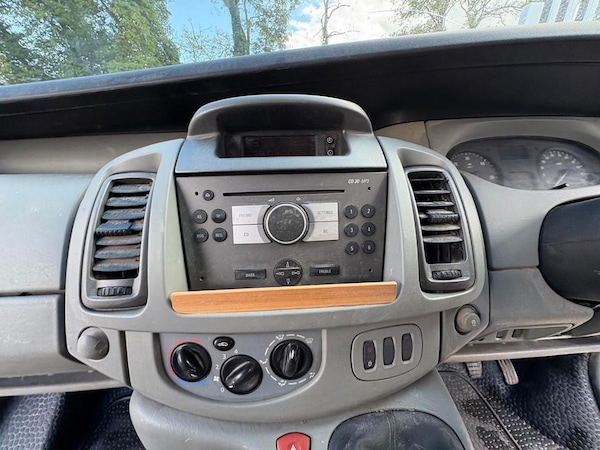 Used Vauxhall Vivaro 2010 for sale - 76100190: Photo 15