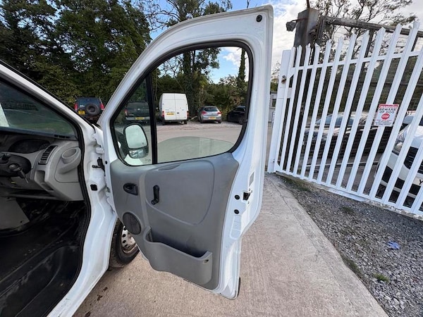 Used Vauxhall Vivaro 2010 for sale - 76100190: Photo 17