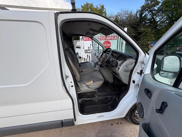 Used Vauxhall Vivaro 2010 for sale - 76100190: Photo 8
