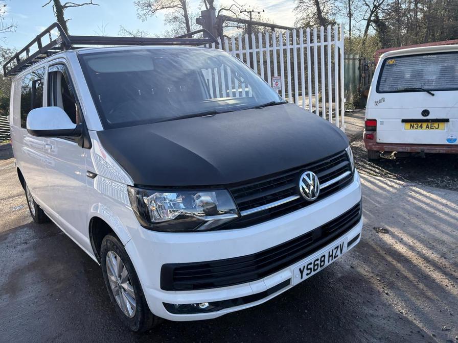 Used Volkswagen Transporter 2018 for sale - 76661670: Photo 1