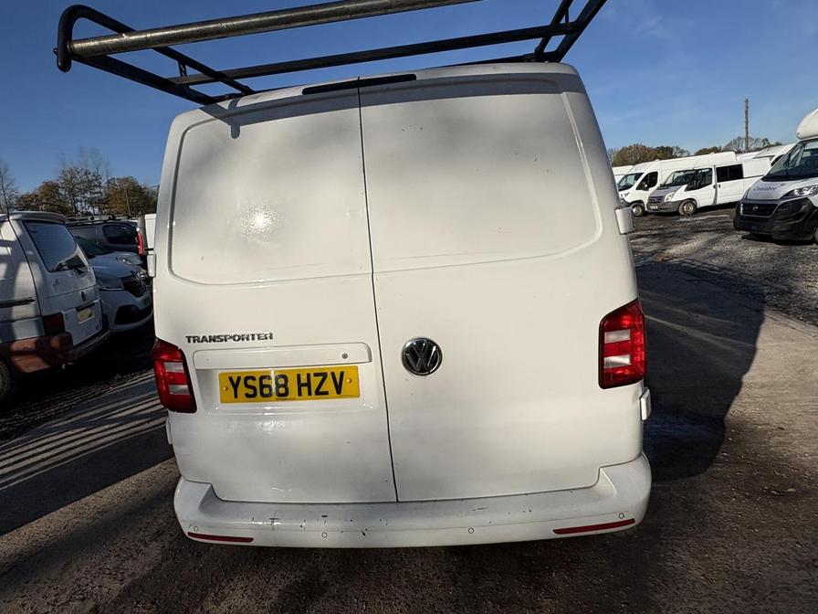 Used Volkswagen Transporter 2018 for sale - 76661670: Photo 2