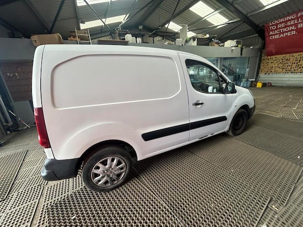Used Peugeot Partner 2016 for sale - 75556137: Photo 14