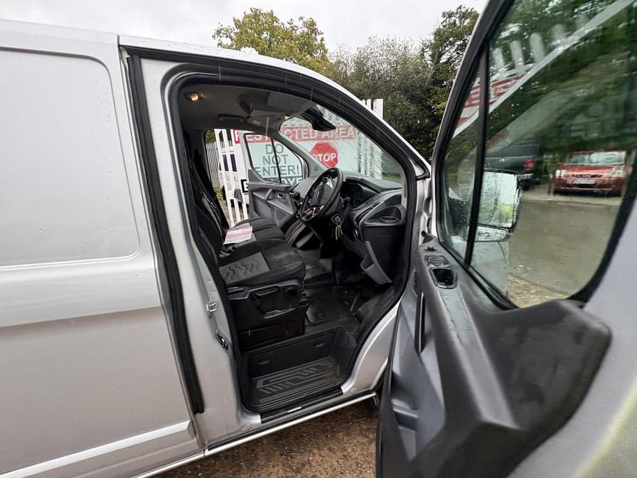 Used Ford Transit Custom 2017 for sale - 76636189: Photo 13