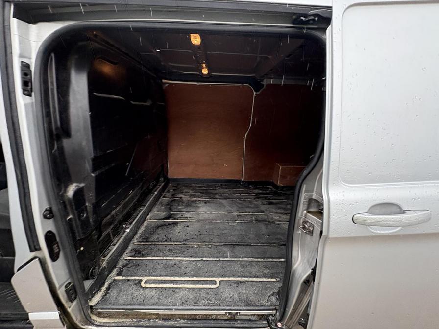 Used Ford Transit Custom 2017 for sale - 76636189: Photo 3