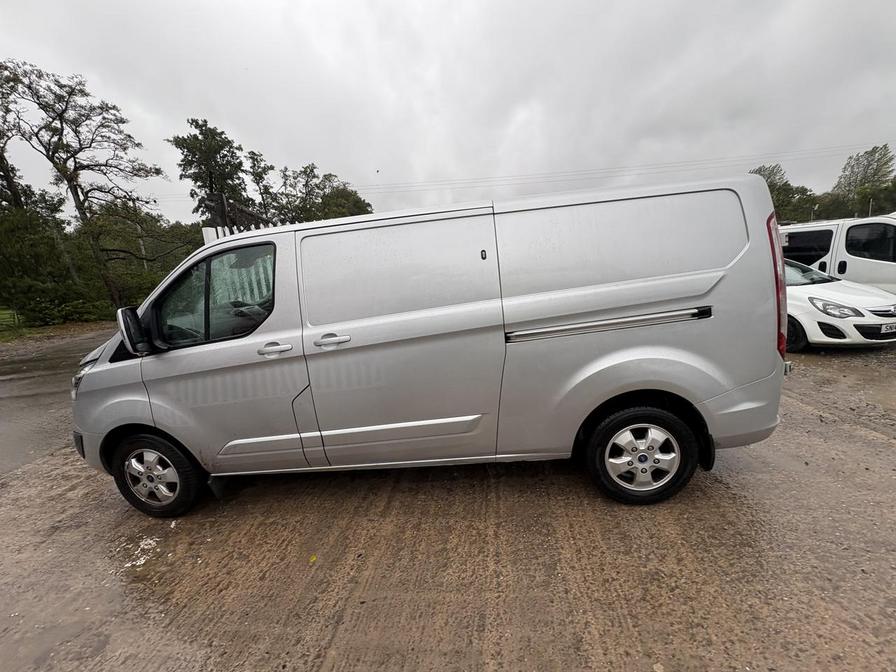 Used Ford Transit Custom 2017 for sale - 76636189: Photo 4